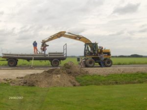 30 juni 2007; oprit in beton leggen