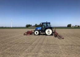 8 mei 2018; strepen trekken suikerbieten proefveld